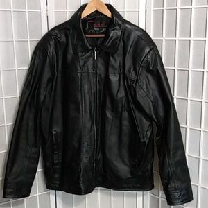 Men’s Phase Two Black Leather Bomber Jacket Size Large w/ inside pockets